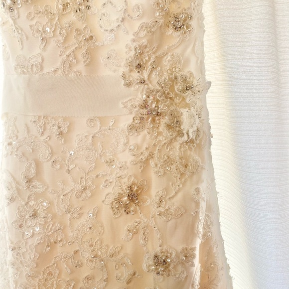 Maggie Sottero Wedding Dress - Picture 7 of 11